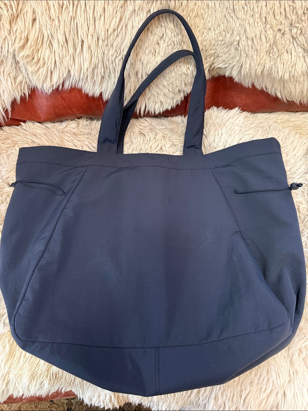 Lululemon Black Side Cinch Shopping Bag - Picture 2 of 5